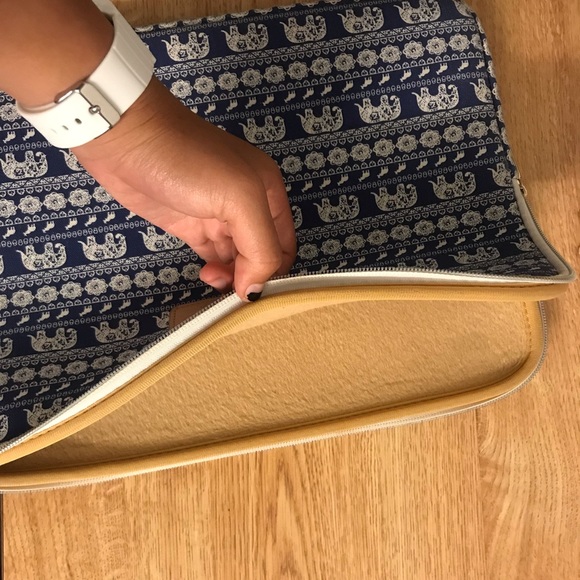 LAPTOP CASE - boho elephant print - Picture 6 of 6